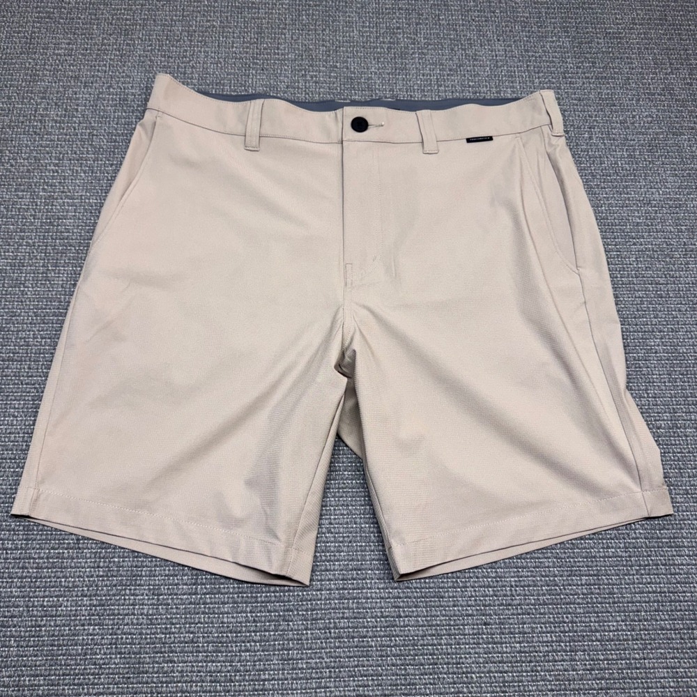 TravisMathew Mens Golf Shorts Tan Khaki Performance Stretch Size 36 9380